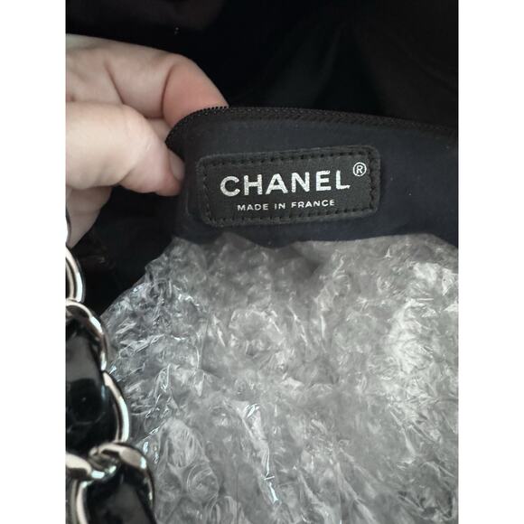 Authentic Chanel patent Leather Black Bon Bon Tote EUC Size Large Hard To Find - Picture 5 of 9